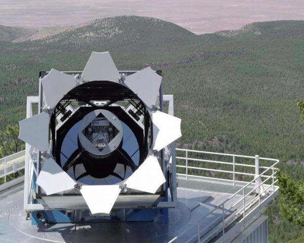 sdss_tel_00_509.72dpi.jpg